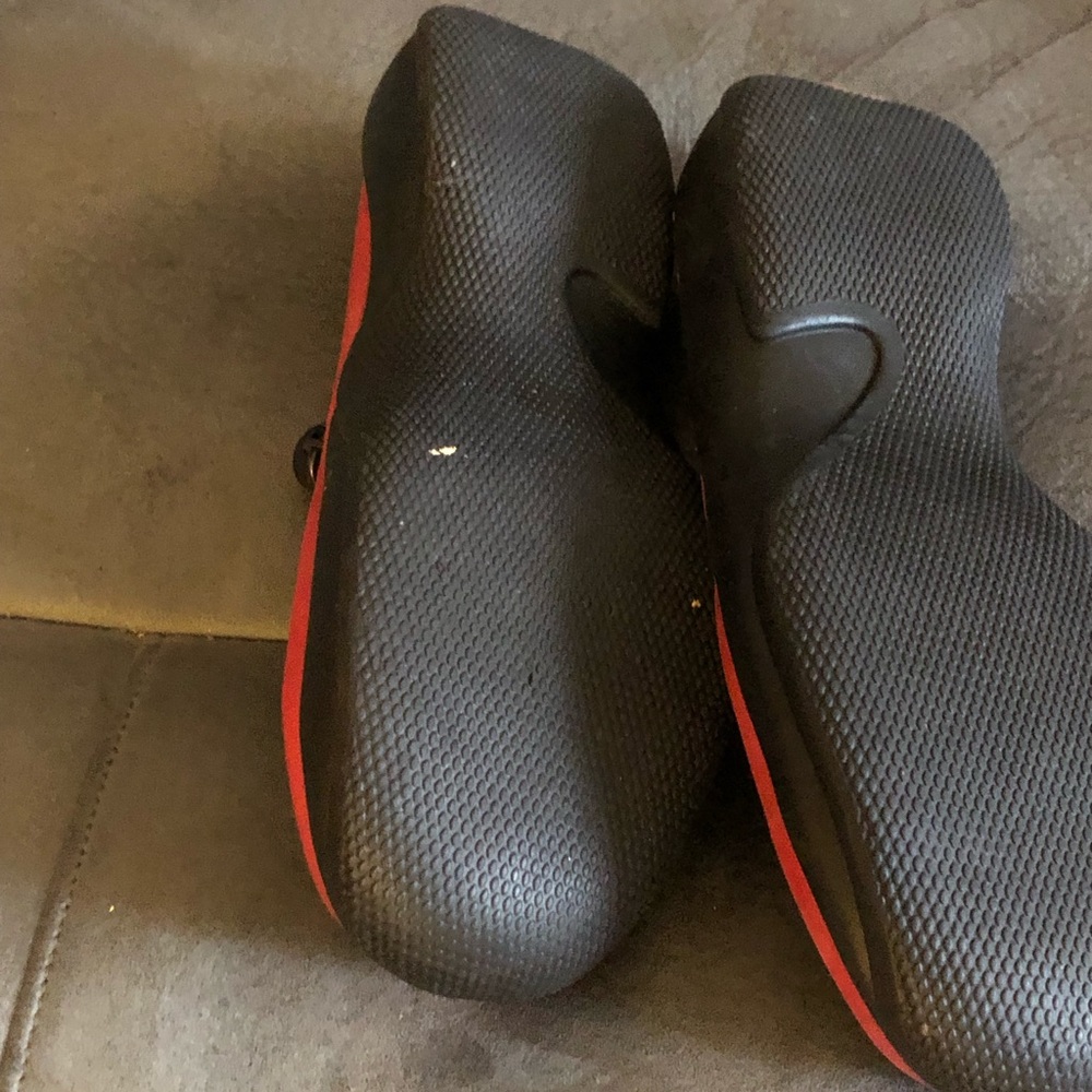 Shoes - Picture 3 of 4